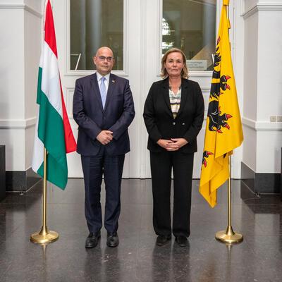Bezoek ambassadeur Hongarije